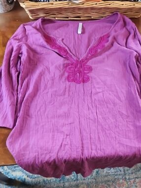 Old Navy Women's Embroidered V-Neck Tunic - Magenta